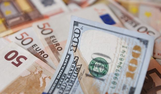 Porque é que o dólar está a crescer na Ucrânia, o euro está a cair e o que acontecerá a seguir?