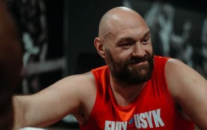 Fury mostrou sua forma um mês antes da revanche contra Usik e se dirigiu ousadamente ao ucraniano