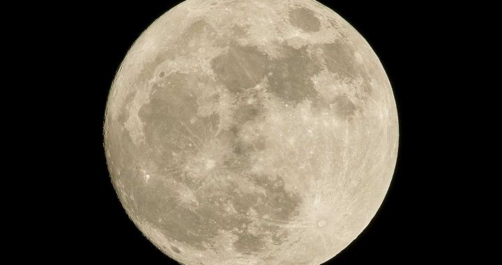 Os cientistas examinaram pela primeira vez amostras de solo do outro lado da Lua: uma descoberta inesperada foi feita