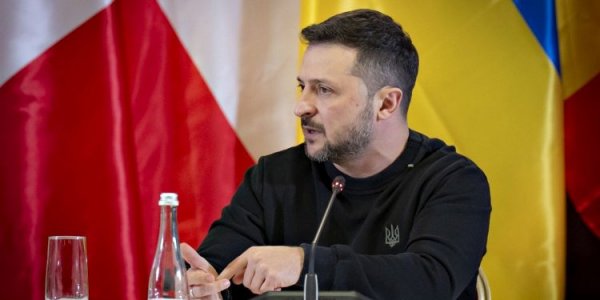 Zelensky relatou quantos KABs, UAVs e mísseis a Federação Russa disparou através da Ucrânia em uma semana (VÍDEO)