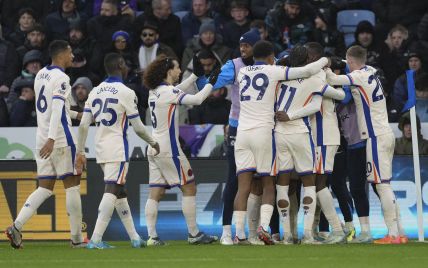 Chelsea, sem Mudryk, venceu o Leicester e se aproximou dos líderes da Premier League (vídeo)