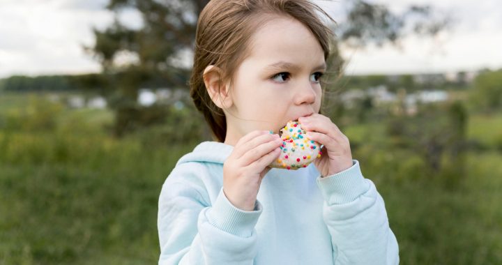 5 segredos sobre como desenvolver um comportamento alimentar saudável em uma criança