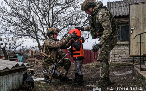 Outras 70 crianças foram evacuadas da linha de frente na região de Donetsk