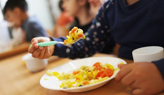 Escolas sob ocupação não funcionam através do casamento de cozinheiras, – CNS