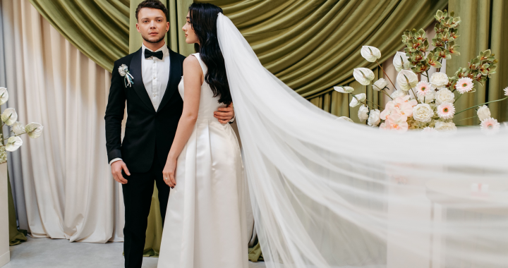 Por que Sergey Lazanovsky fez um casamento falso?