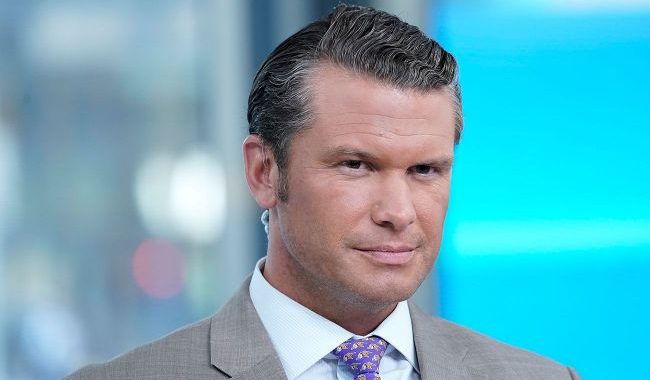 Senado dos EUA confirma Pete Hegseth como chefe do Pentágono e vice-presidente