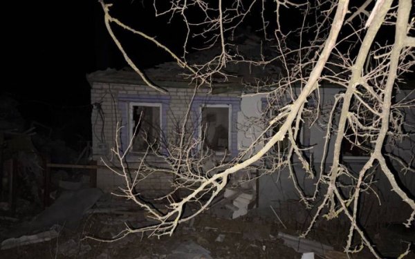 Em Kupyansk, região de Kharkiv, uma casa particular pegou fogo como resultado de um bombardeio, 2 pessoas ficaram feridas