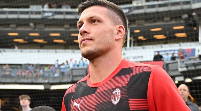 O péssimo início dos Rossoneri impediu a vitória. Milão – Fiorentina 2:2. Análise da partida