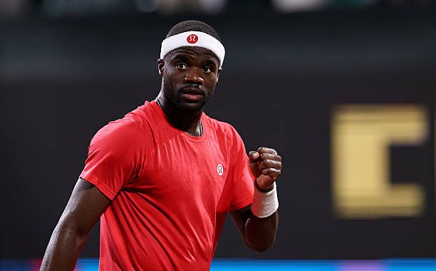 Cidade de Houston. Brooksby vence o primeiro colocado em partida de três horas após salvar match point, Tiafoe chega à final pelo terceiro ano consecutivo
