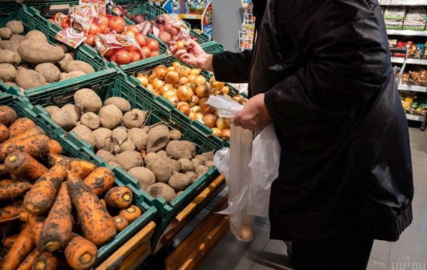 Os preços da batata estão caindo rapidamente na Ucrânia: quanto custa o vegetal popular agora