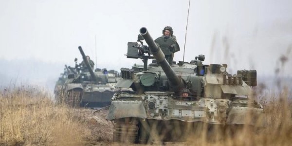 Especialista militar explica por que os ocupantes começaram a aumentar a pressão na frente
