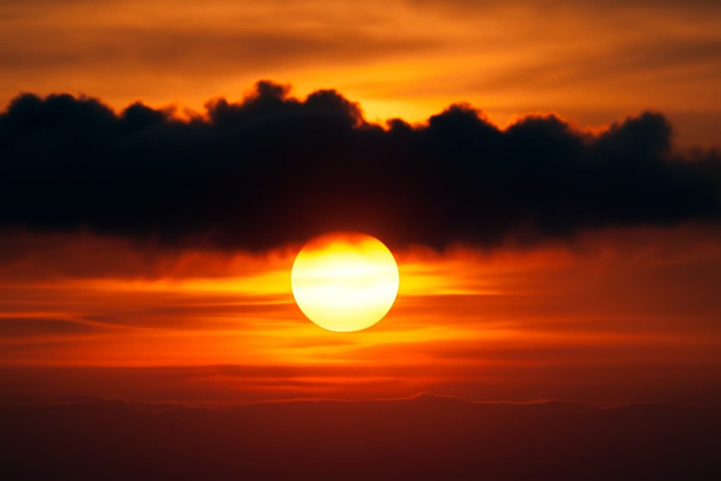 Haverá tempestades geomagnéticas em 2 de setembro de 2025: previsão para pessoas sensíveis ao clima