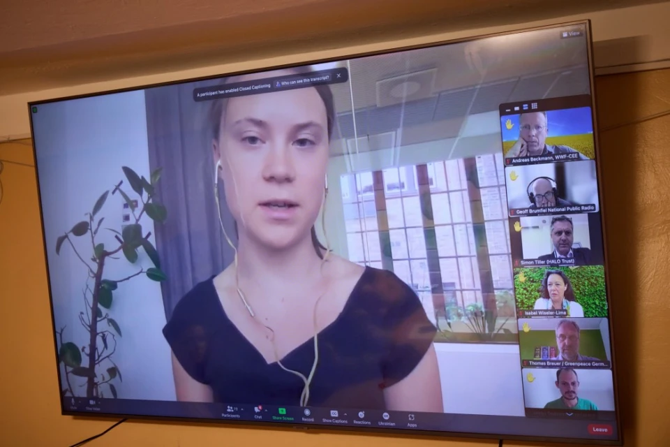 Navio com Greta Thunberg foi alvo de ataque de drone rumo à Faixa de Gaza. Incidente levanta debate internacional sobre segurança de missões