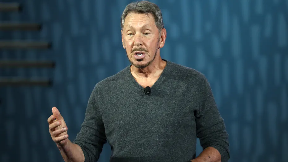 Larry Ellison lidera a Oracle com foco em inteligência artificial, superando Elon Musk e moldando o futuro da tecnologia global