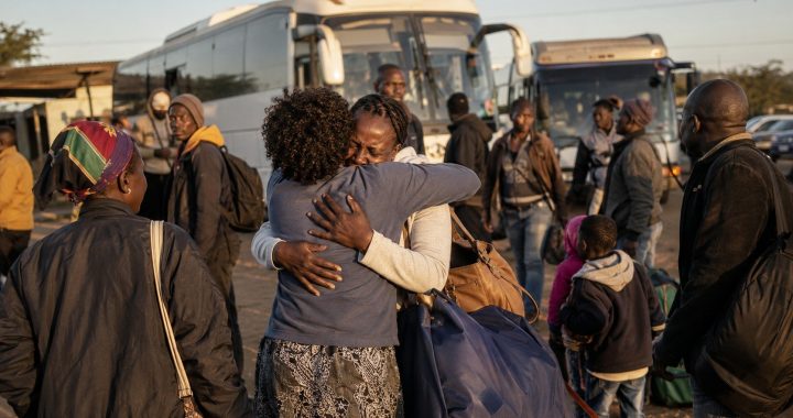 Mais de 10 mil moçambicanos regressam da África do Sul após violência xenófoba